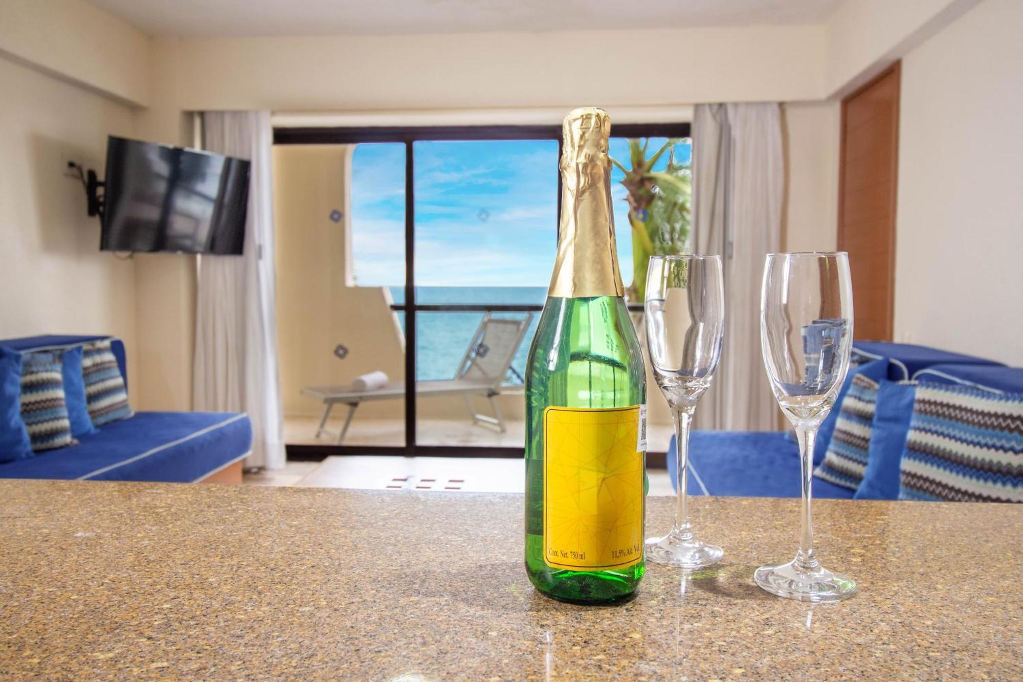 Plaza Pelicanos Grand Beach Resort All Inclusive Puerto Vallarta Kültér fotó